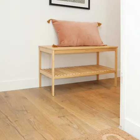 Jockey Stable By La Boite En * 구비외